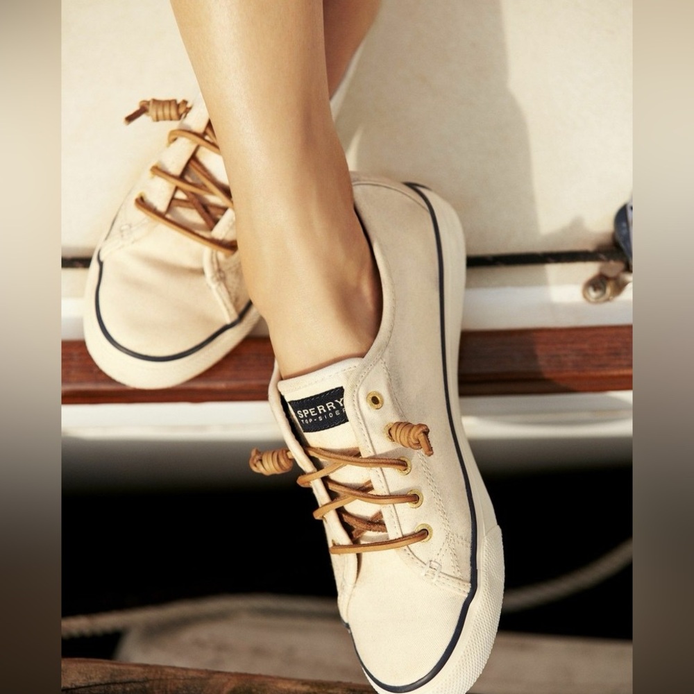 Sperry Pier View Women's Beige Canvas Sneakers